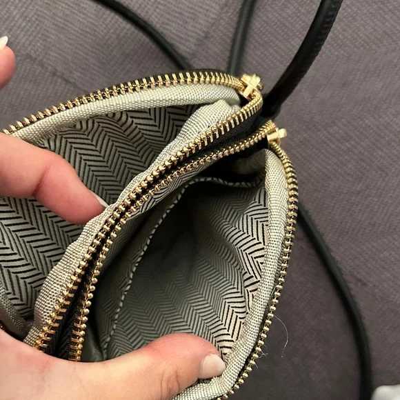 NWOT Black Quilted Crossbody Bag - Picture 2 of 5